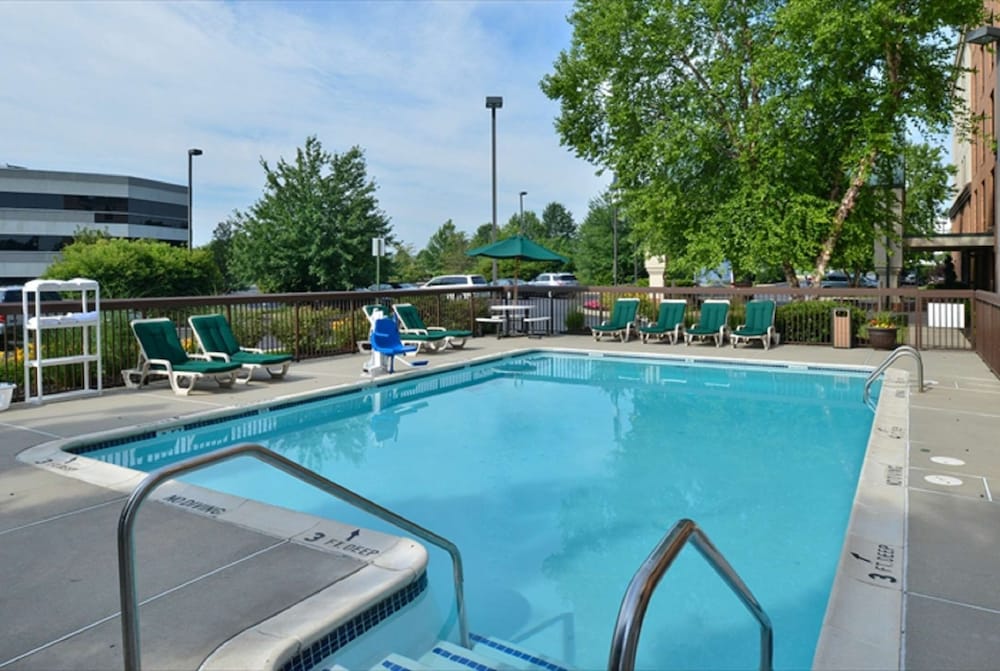 Hampton Inn And Suites Valley Forge Oaks 34/53