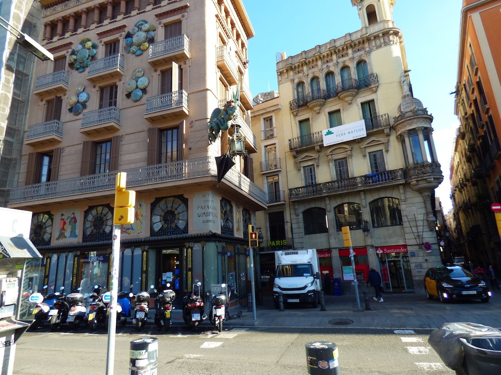 Hotel Moderno BCN 59/70