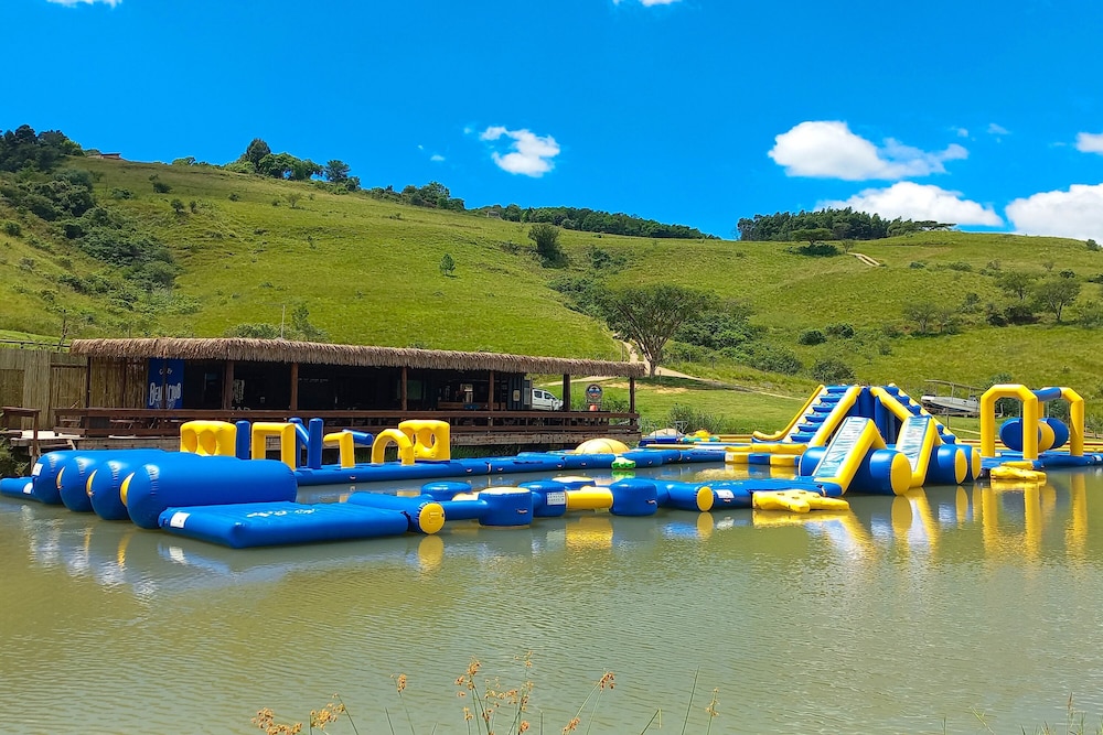 Cayley Mountain Resort 33/43