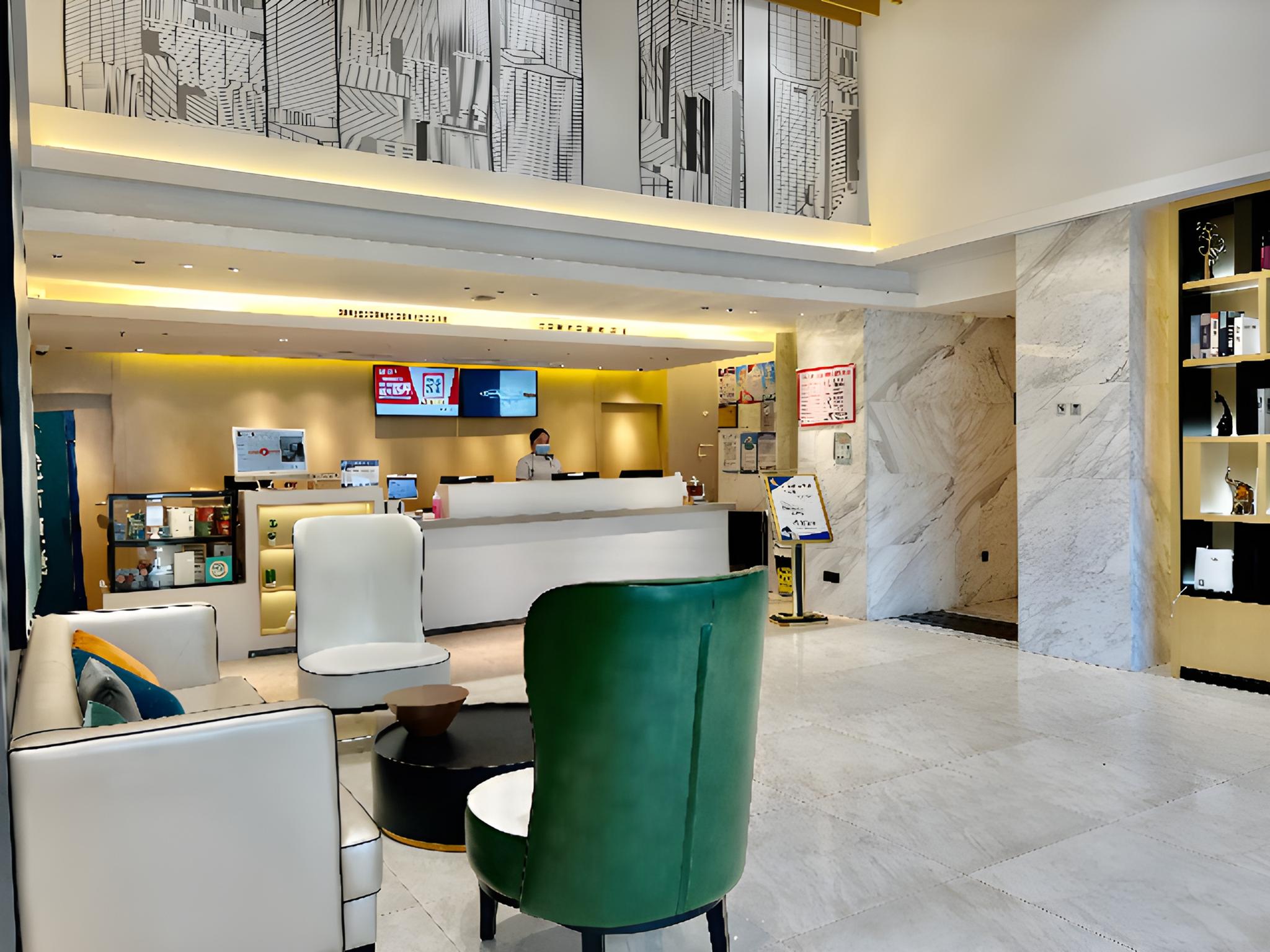 City Comfort Inn Wuhan Xudong 7/24