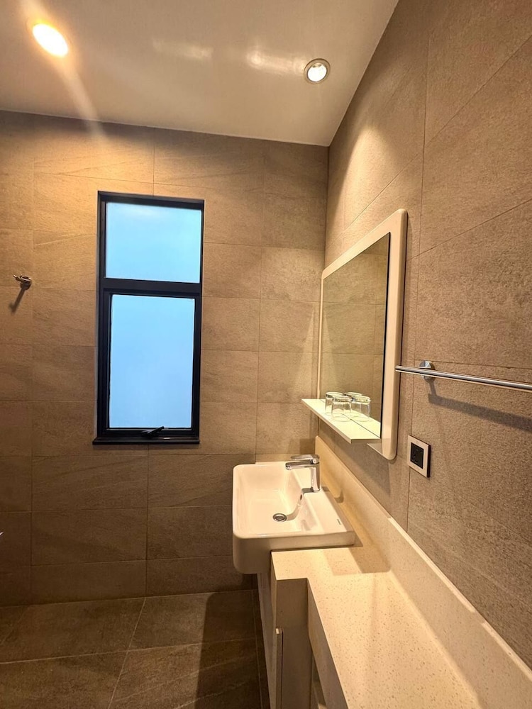 The View Serviced Residence 38/66