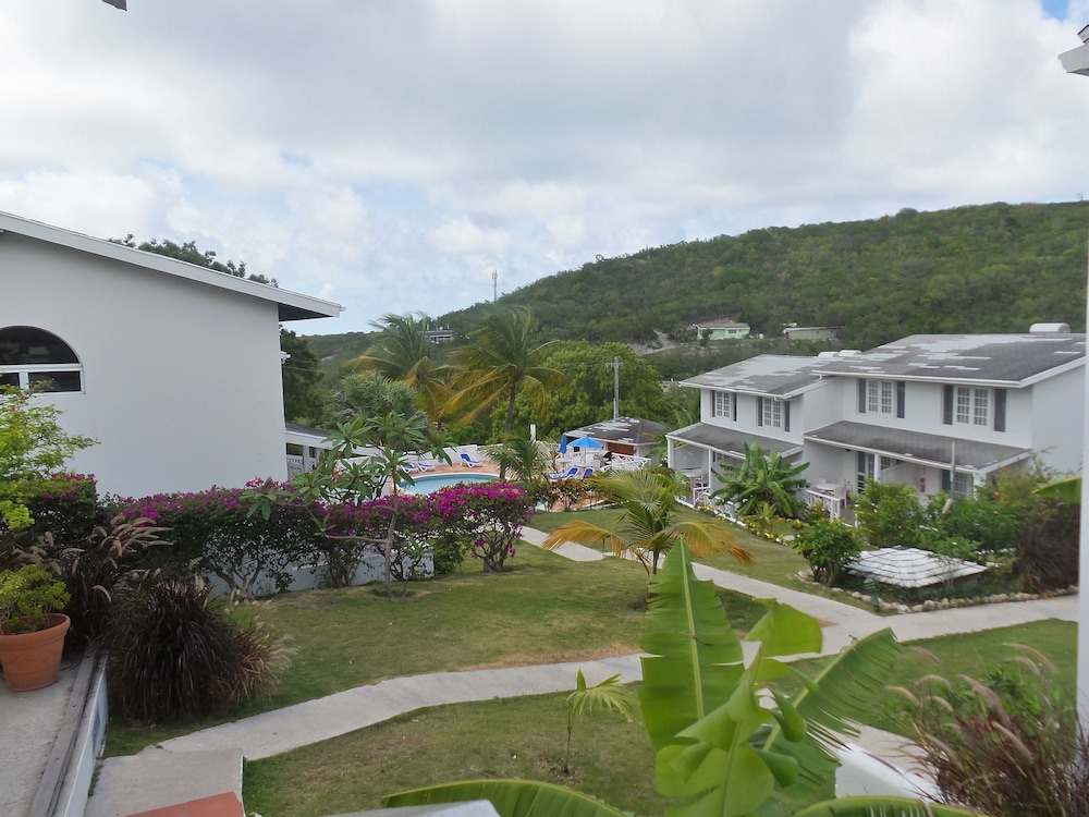 DICKENSON BAY COTTAGES 17/50