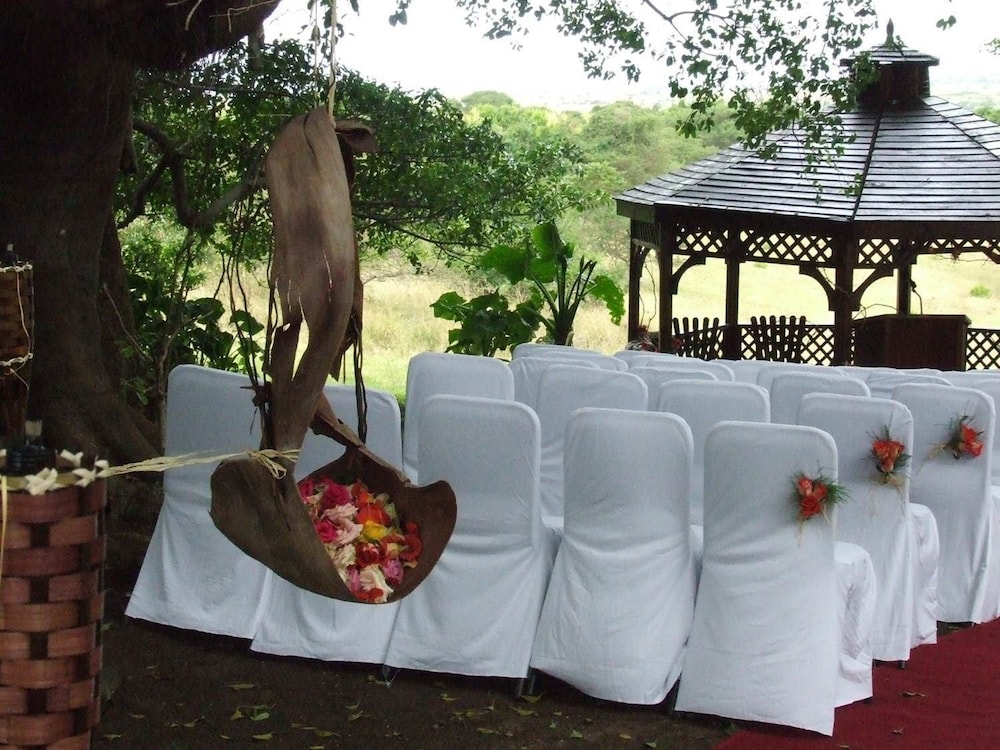 Inkwenkwezi Private Game Reserve 24/50