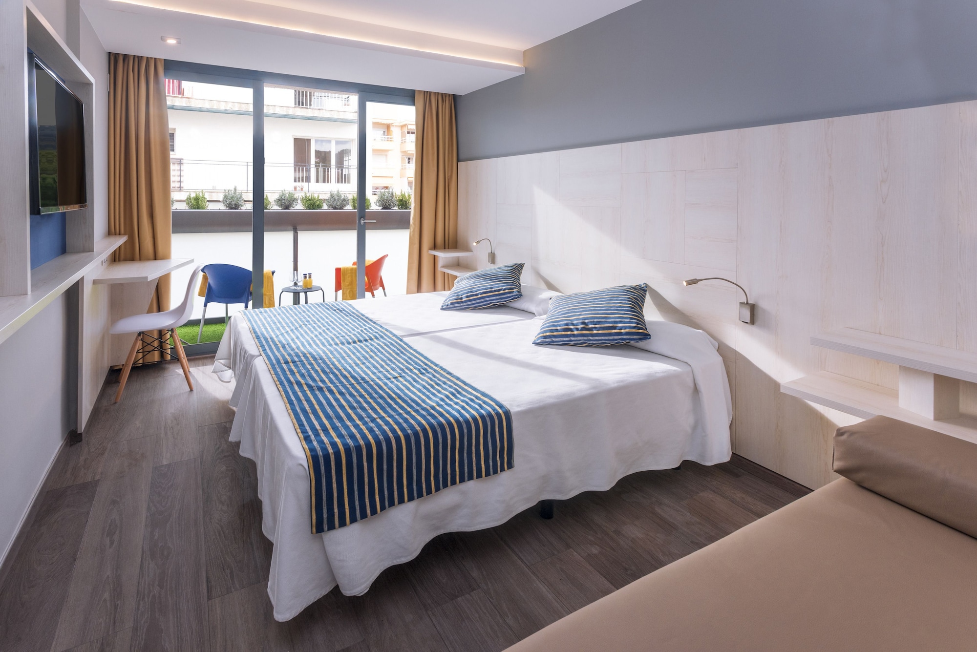 ROOM, DOUBLE BED, POOL VIEW, BALCONY