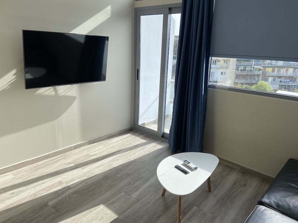 Connect Studios & Apartments 31/47
