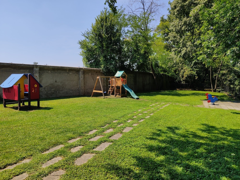 Country Hotel Castelbarco 45/56