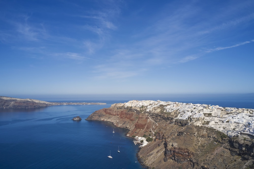 Mr And Mrs White Santorini 79/84