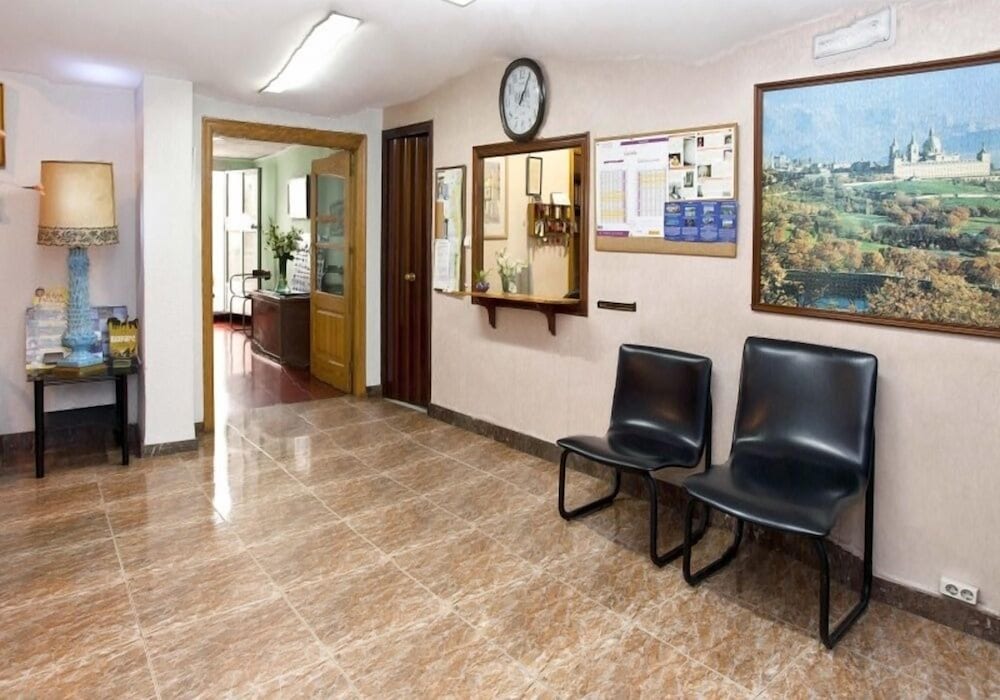 Hostal Tropical 2/15