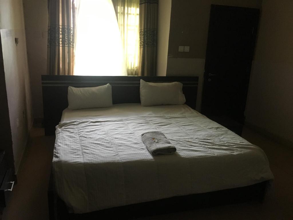 Ocean Pavillion Hotel & Suites 6/23