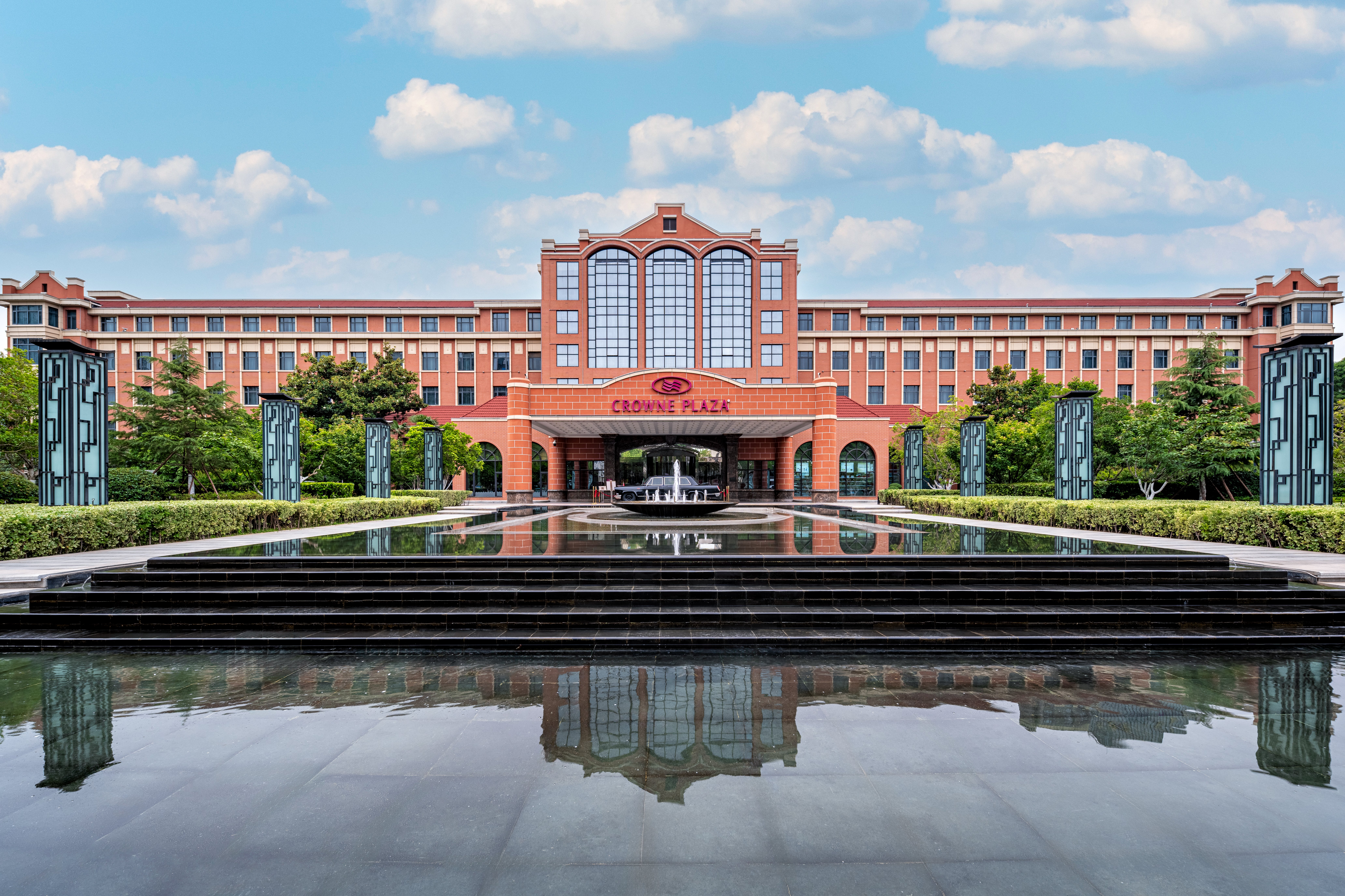 CROWNE PLAZA ZHENGZHOU 78/80