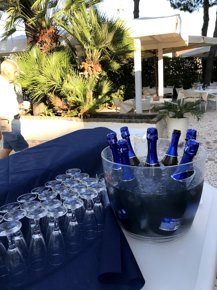 Franca Hotel 24/50