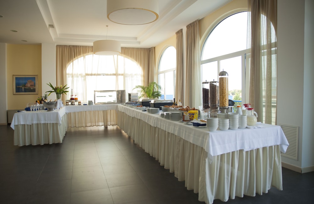 Club Azzurro Hotel & Resort 45/52