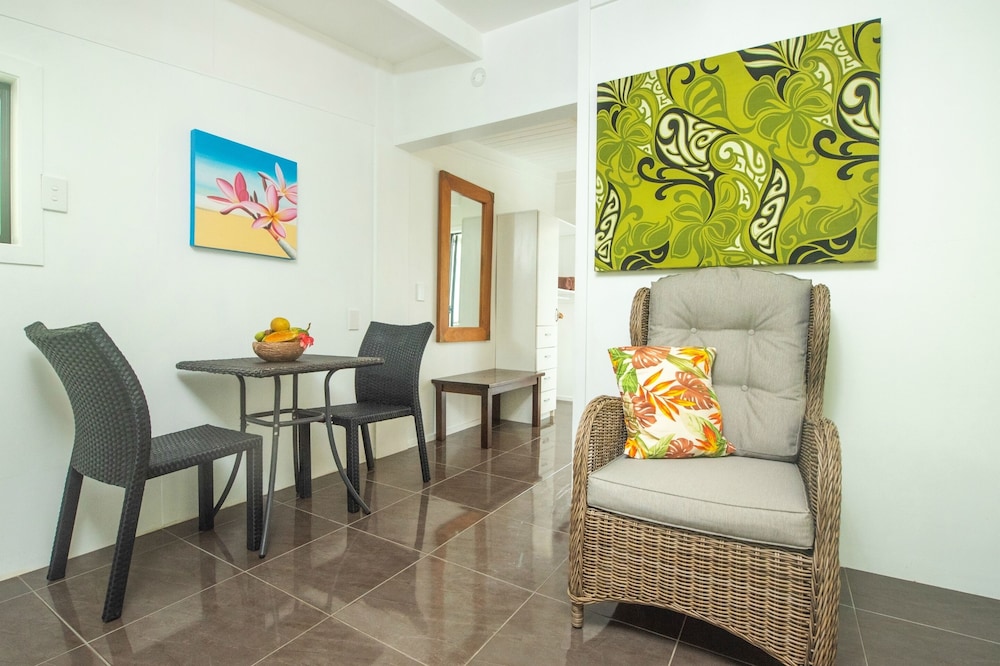 THE COOKS OASIS HOLIDAY VILLAS 30/50