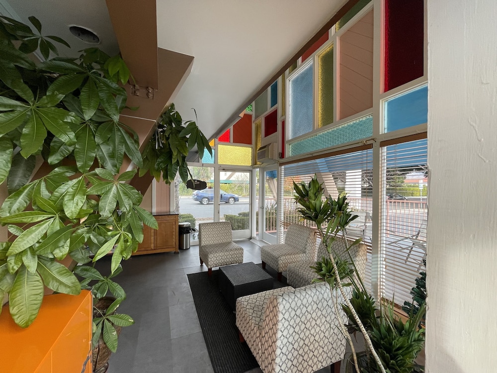 La Casa Inn, Pasadena 39/60