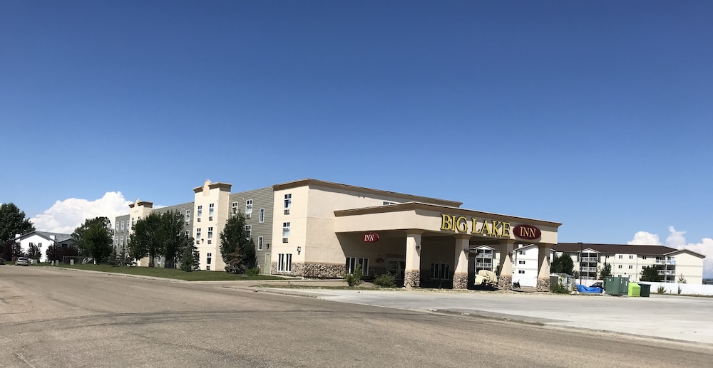 Big Lake Inn 2/51