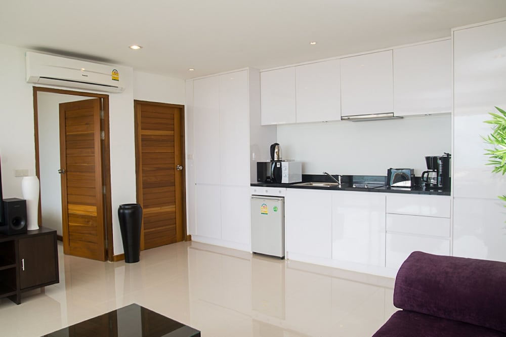 Tropical Sea View Residence 7/60