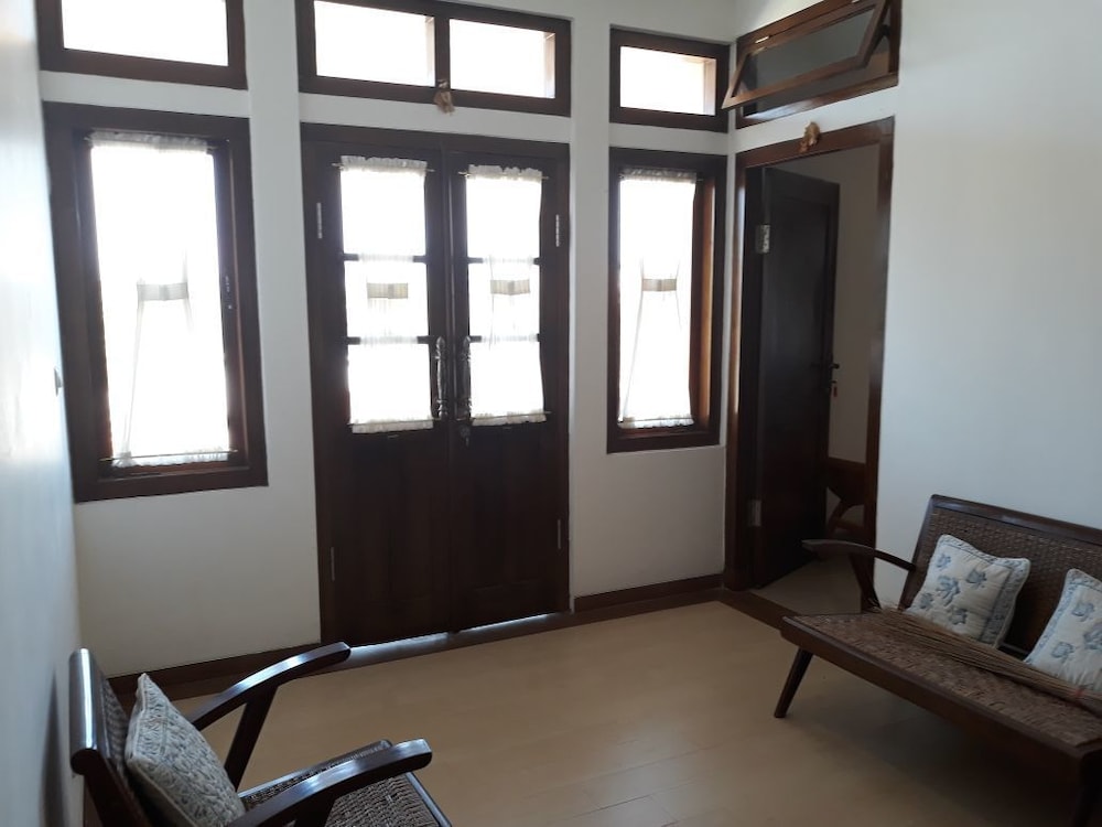 RedDoorz Plus near Lempuyangan Station 4 31/42