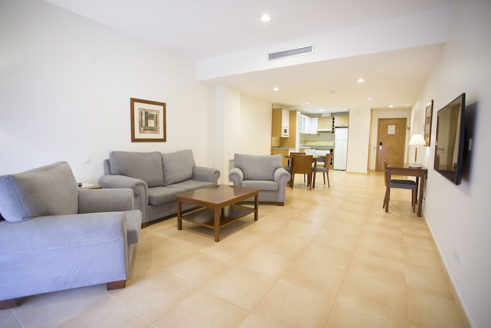 ALBUFERA APARTHOTEL 16/28