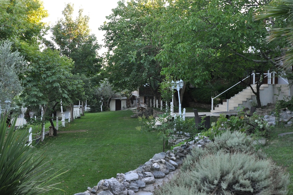 Heybeli Garden Otel 18/21