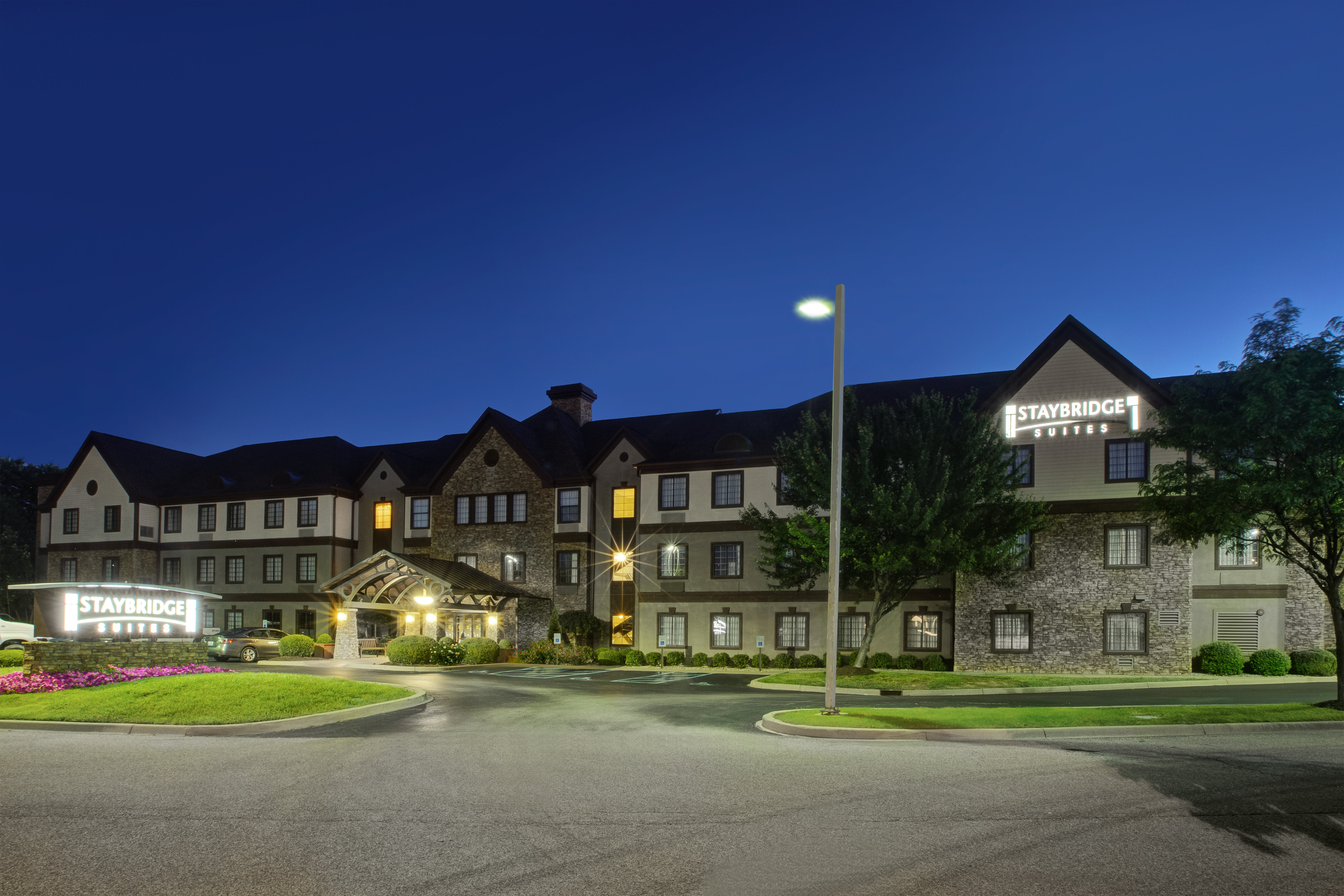 Staybridge Suites Louisville-East 6/61