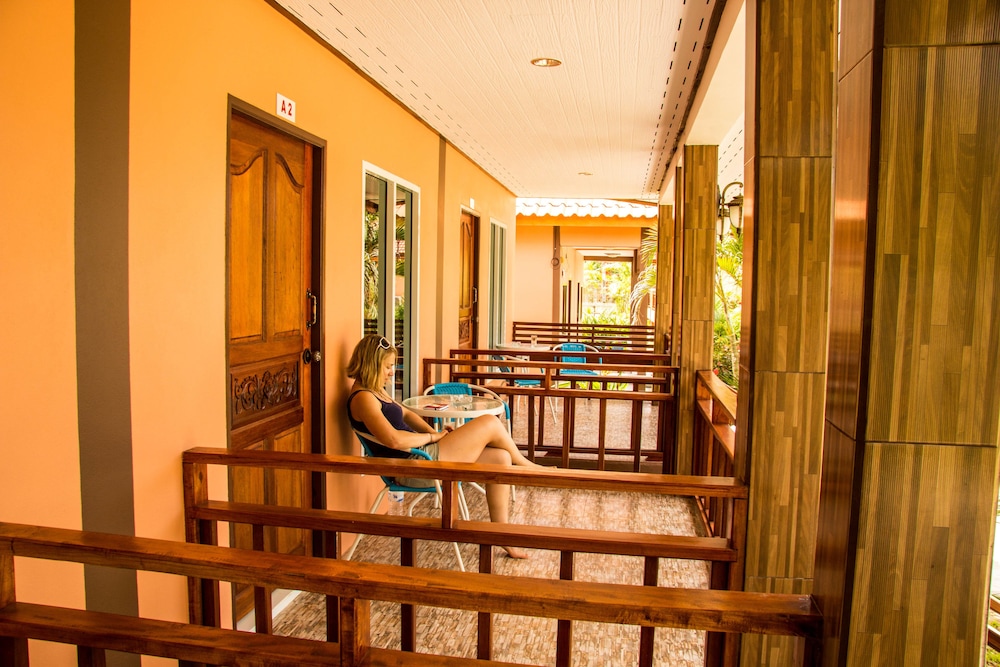 Hatzanda Lanta Resort 40/64