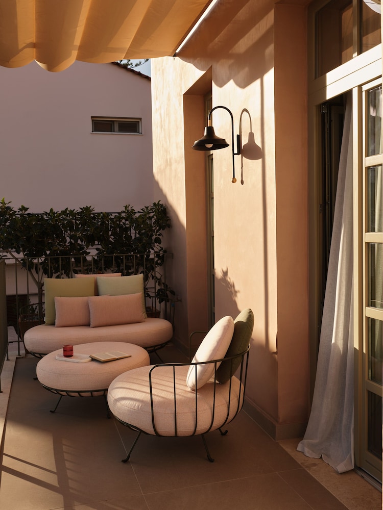 Domus Blanc Boutique Hotel 60/60