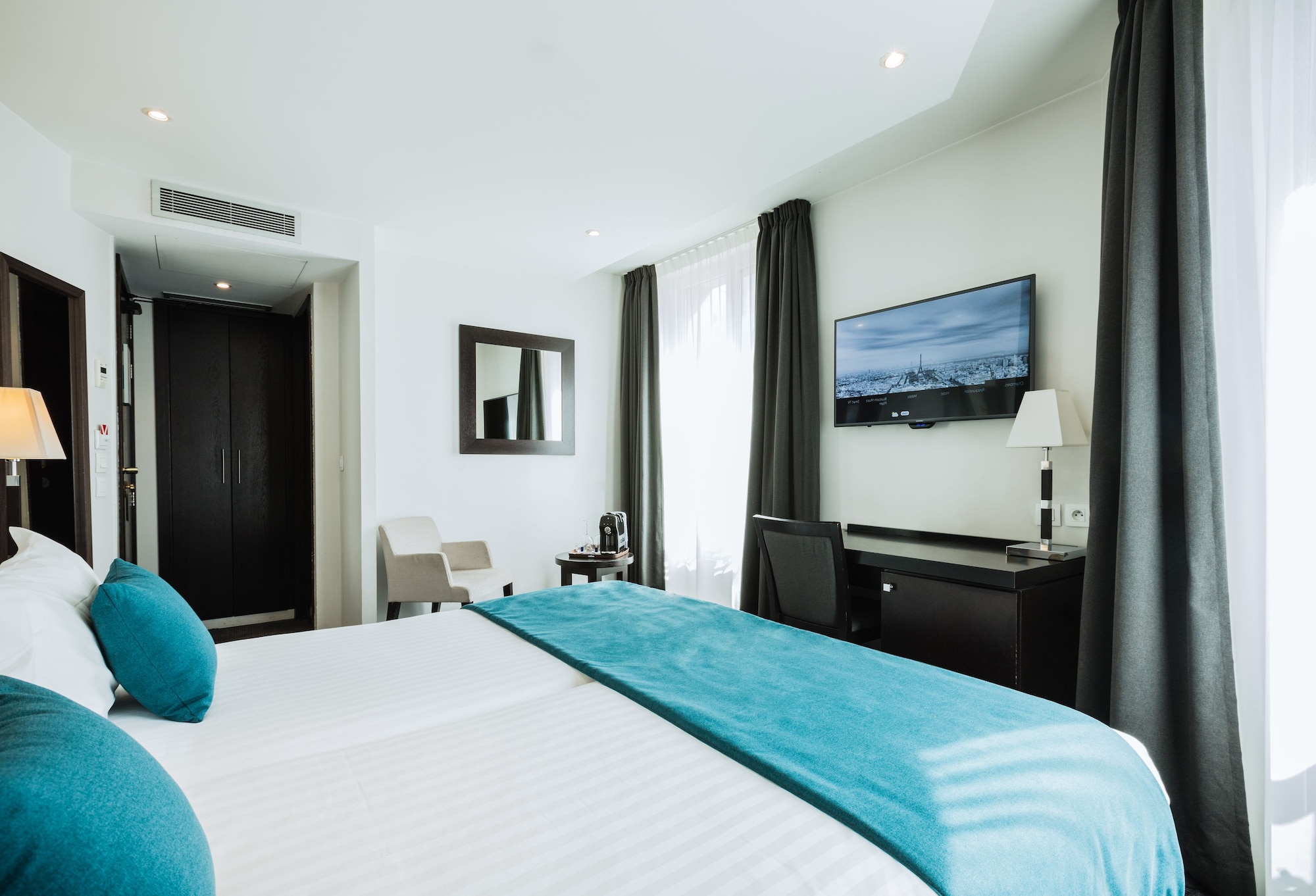 CLASSIC, TWIN BEDS