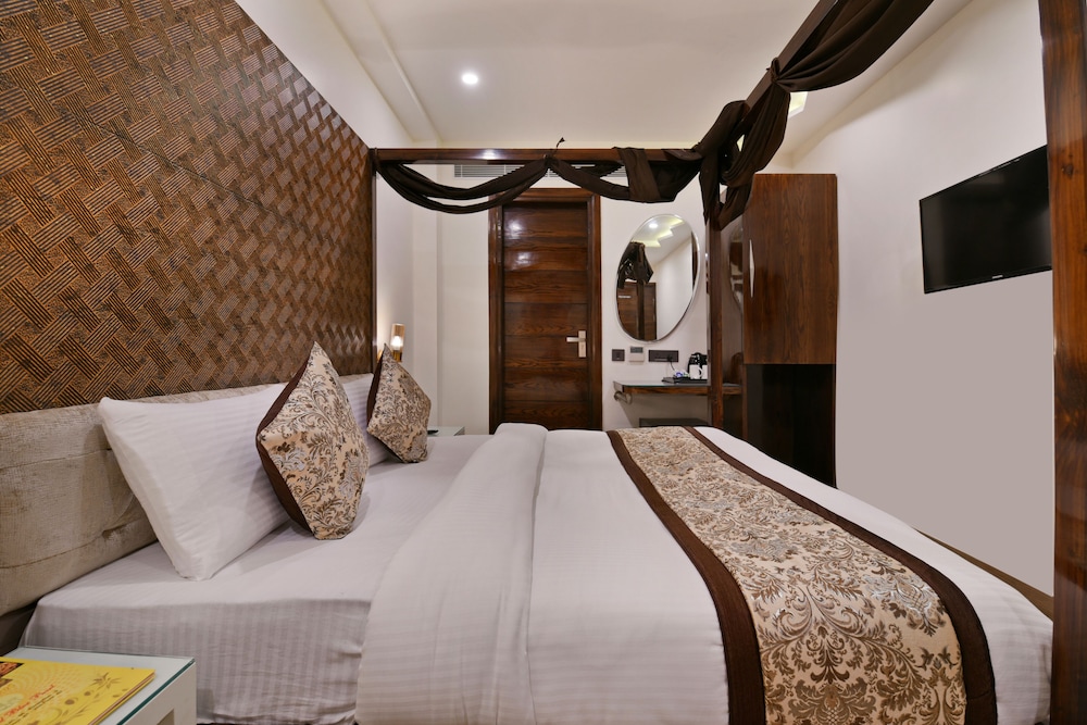 Hotel Blue Pearl Paharganj 43/50