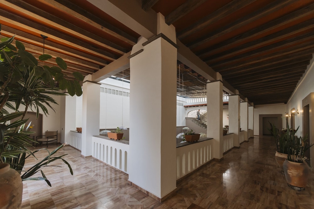 Hotel Casa Antigua 9/69