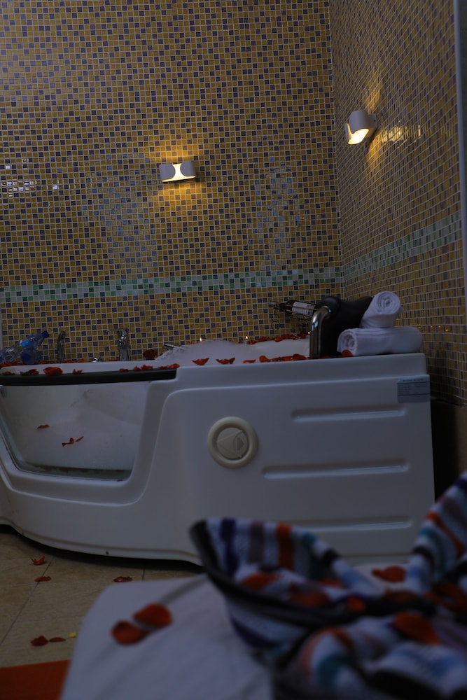 Sidra International Hotel 37/51