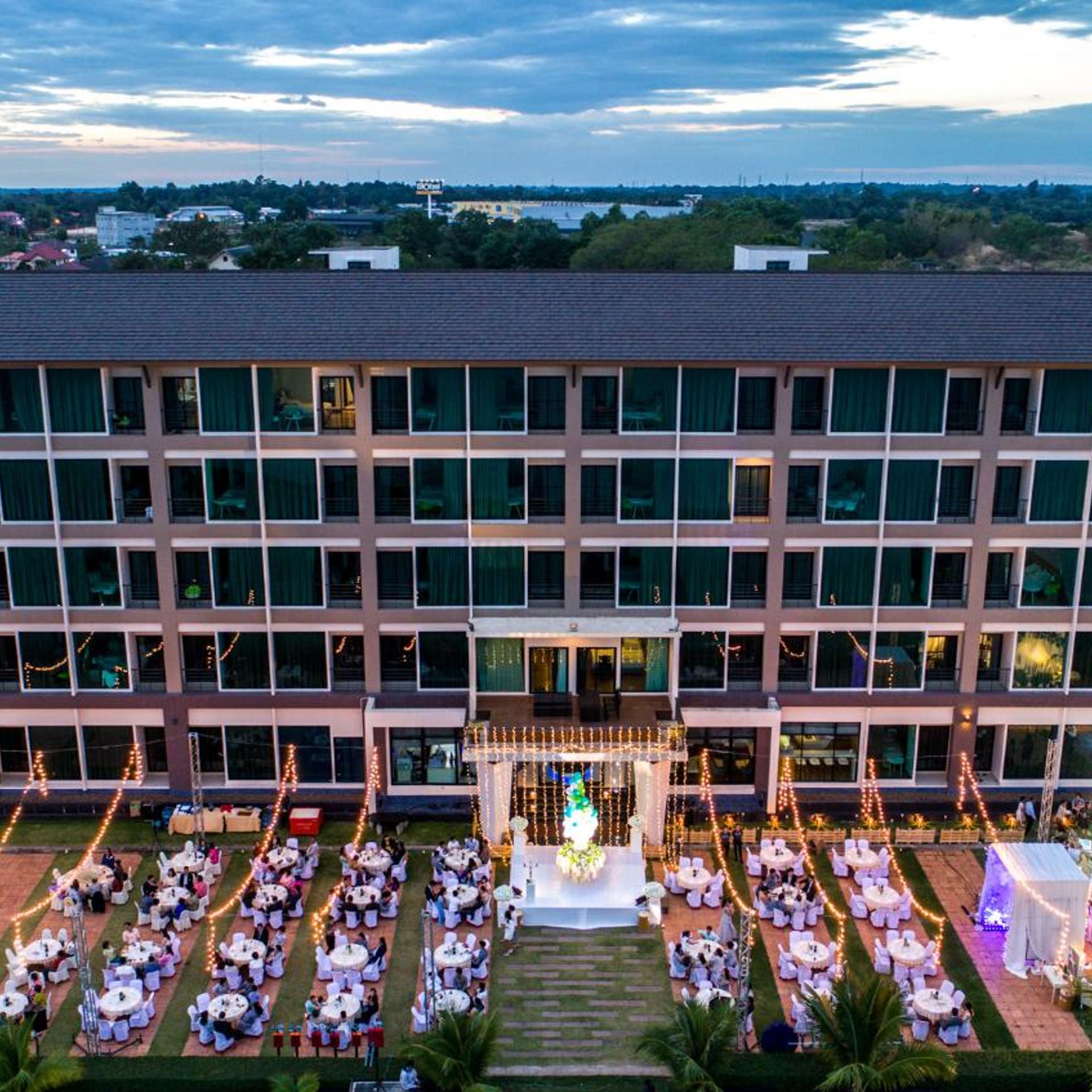 The River Hotel 1/50