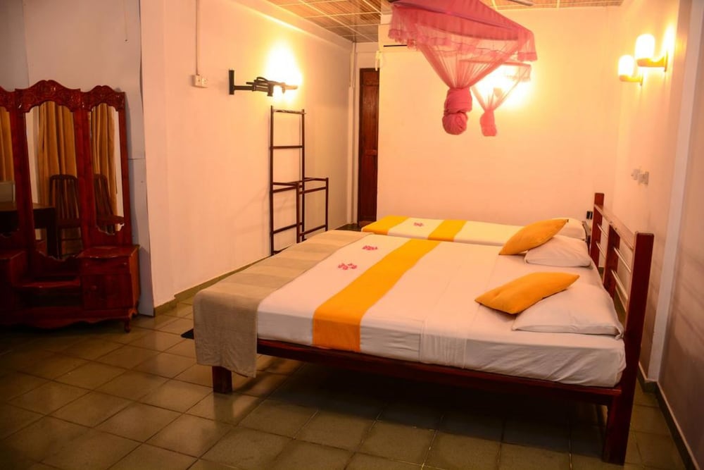 Shanthi Beach Resort 17/48