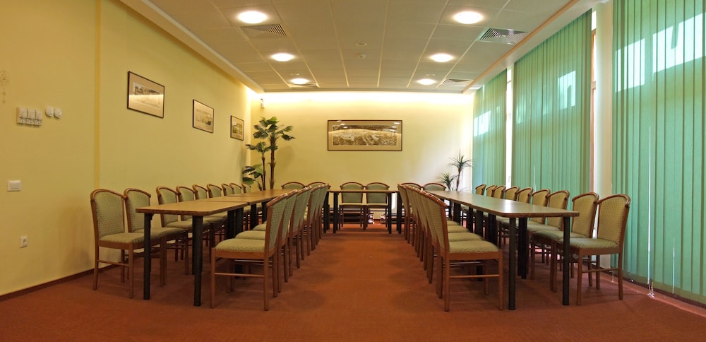 HOTEL BRASOV 41/49