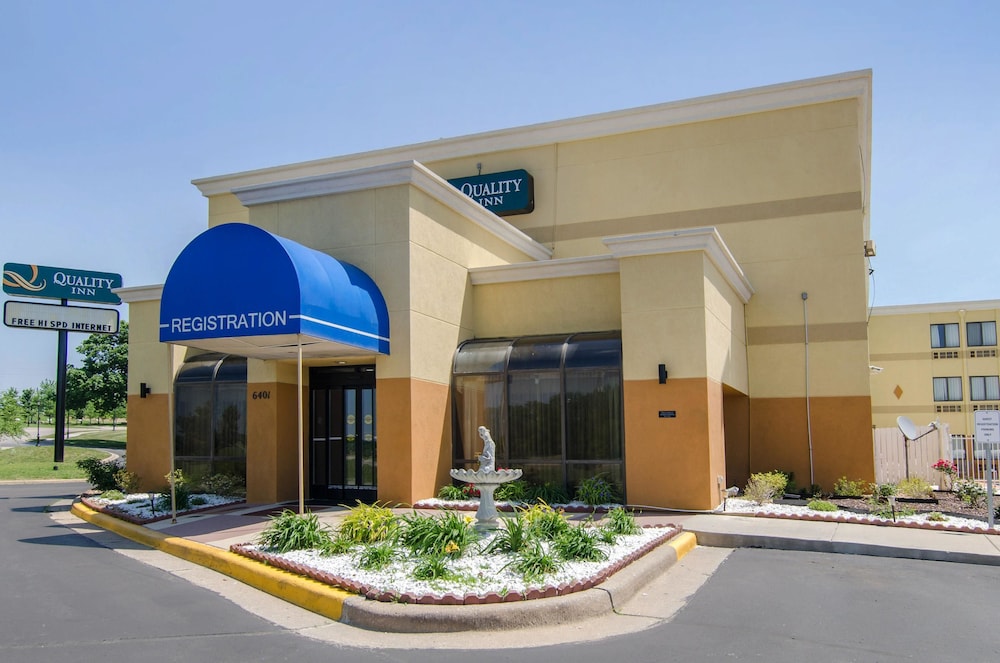 Quality Inn Merriam Kansas City 1/41