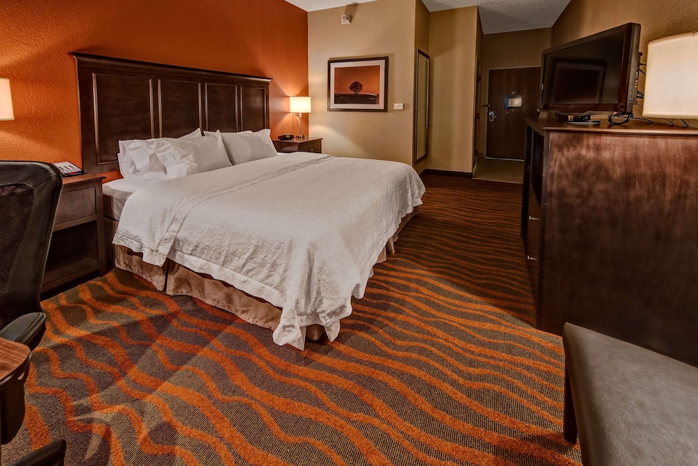 Hampton Inn Clarksville 18/77