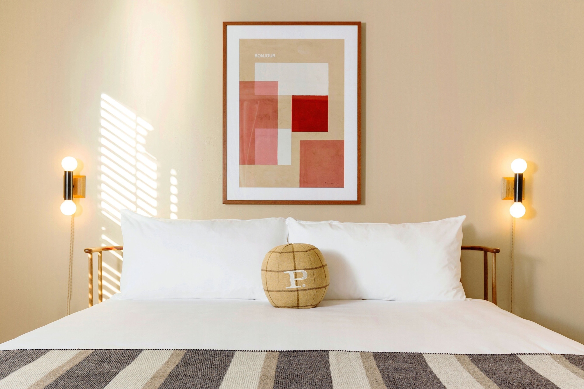 ROOM, QUEEN BED, ACCESSIBLE