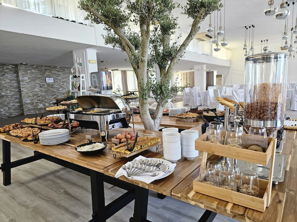 The New Mediteran Hotel Villa Edition 49/65