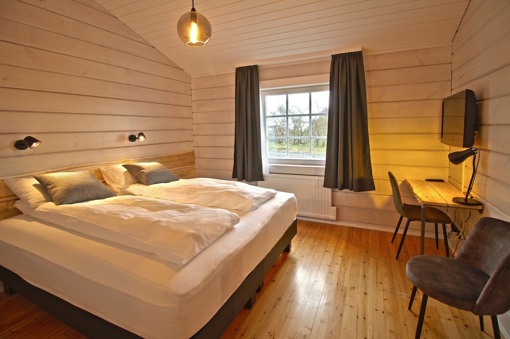 Hotel Breiodalsvik 41/82