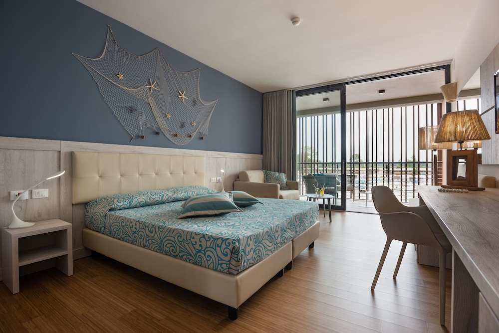 STANDARD, GARDEN VIEW, BALCONY