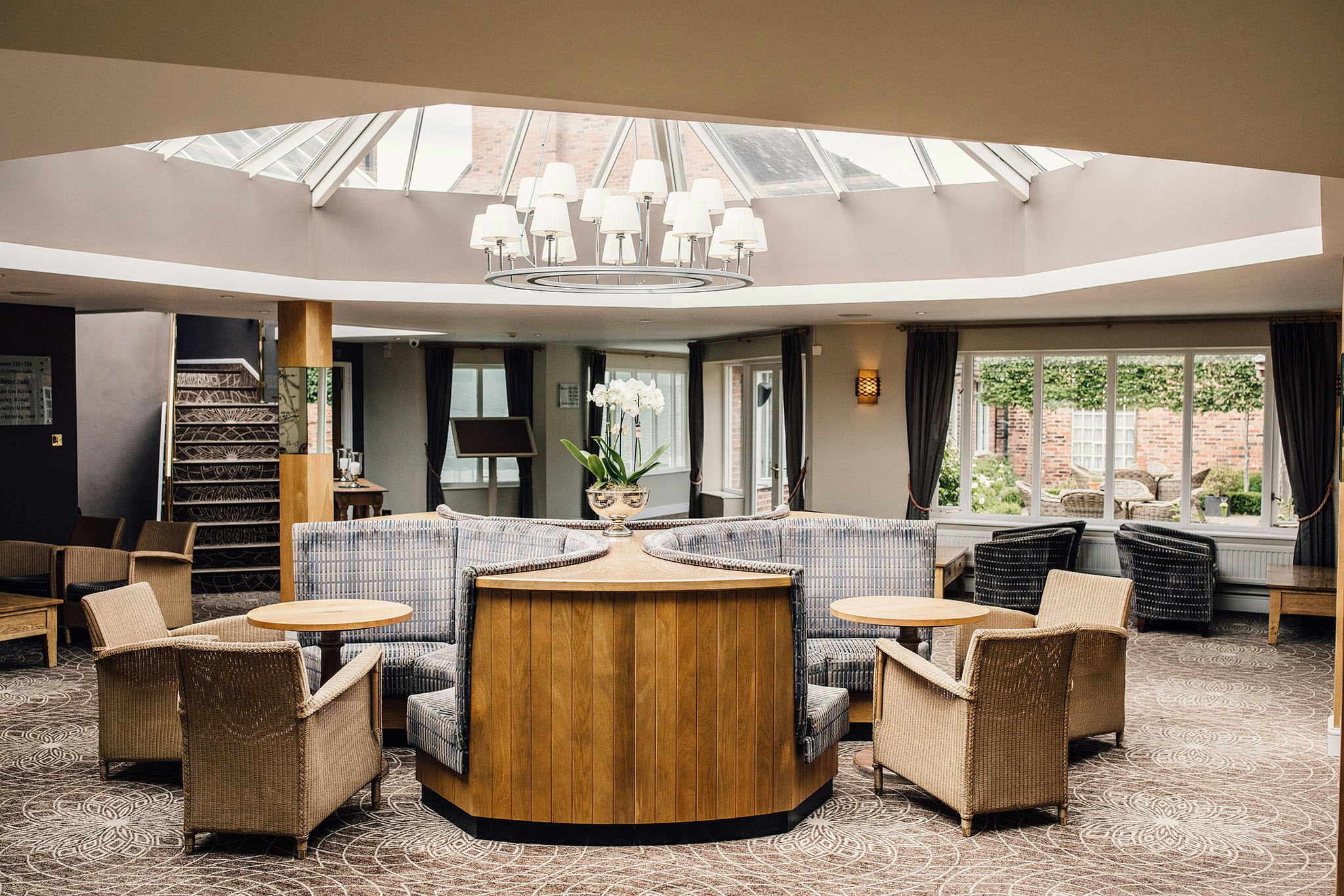 Manor House Hotel 4/48