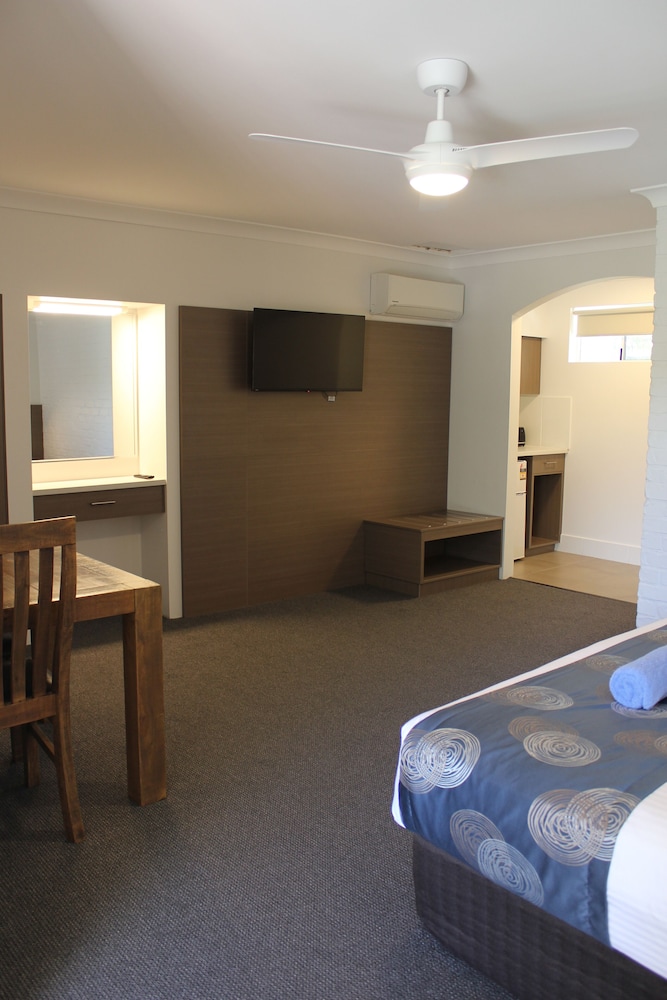 ASTON MOTEL YAMBA 35/57