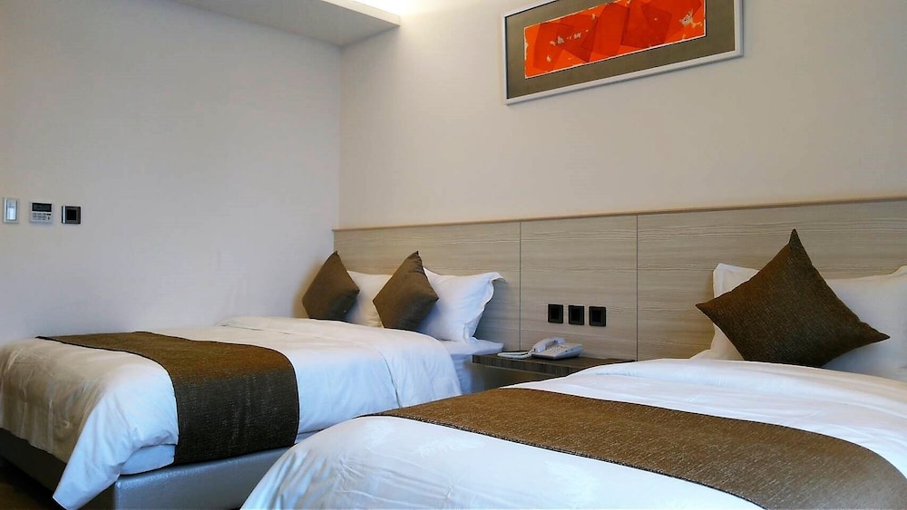 Dar Lon Hotel 11/50