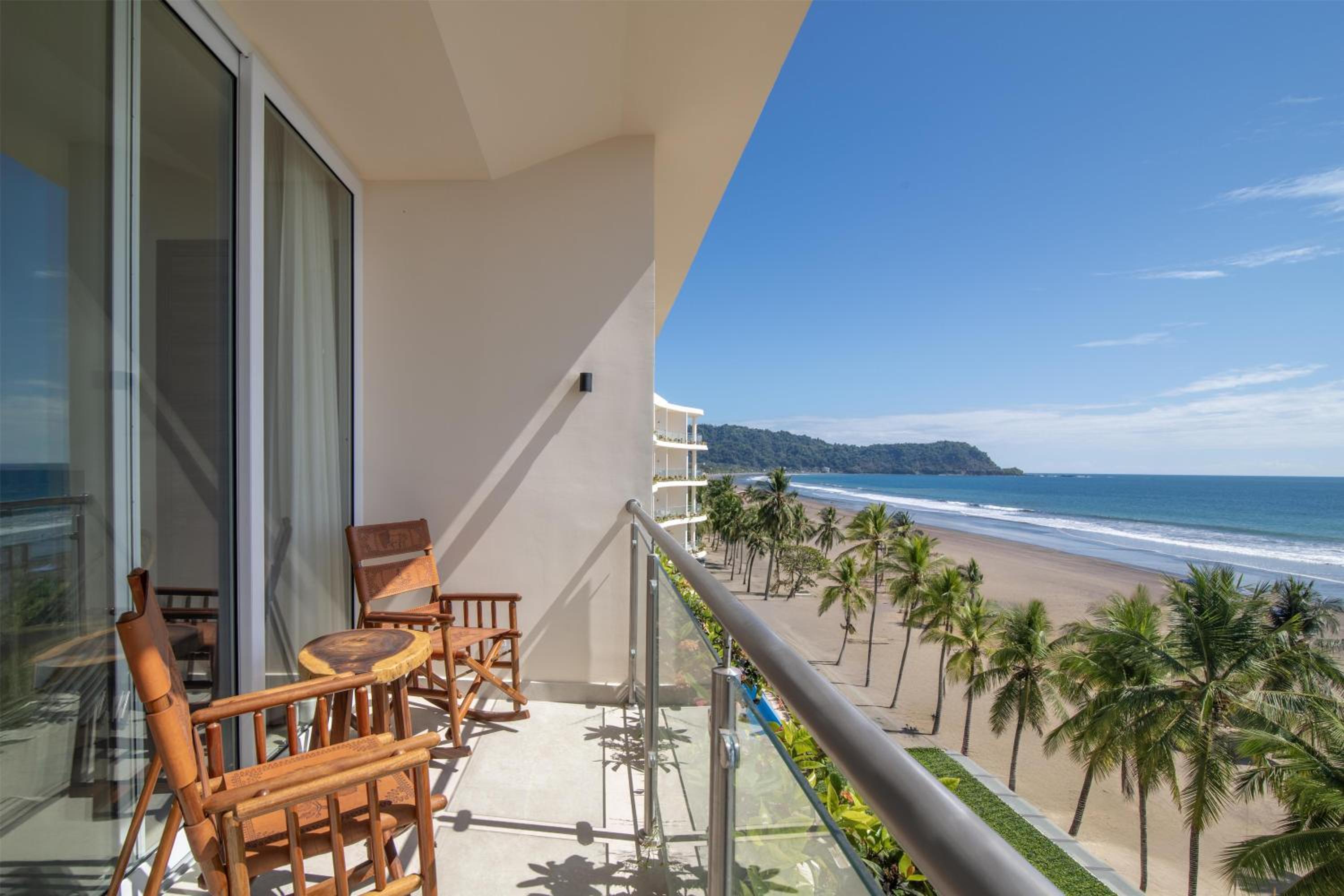 Claritas Beach Bar & Resort, WorldHotels Elite 63/70