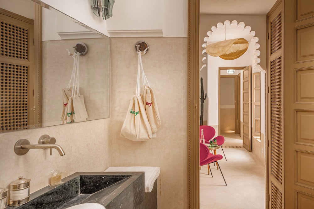 Riad Jaaneman 83/83