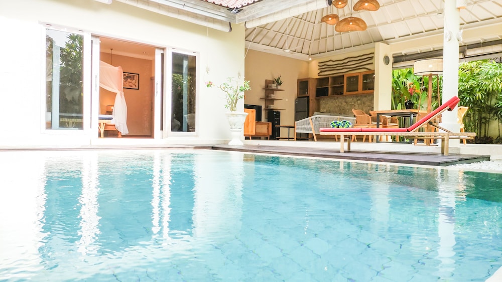 Seminyak Square Hotel in BALI