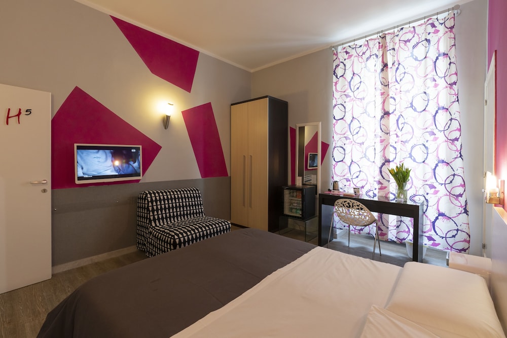 H Rooms Naples Boutique Hotel 35/50