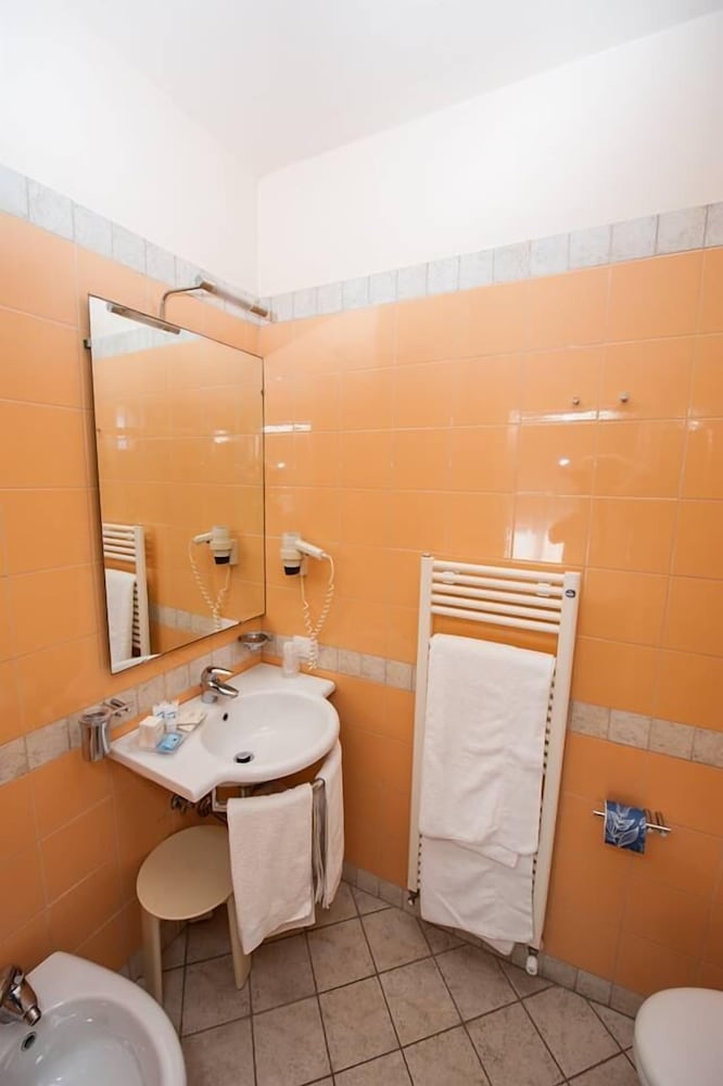 Alba Hotel 36/46