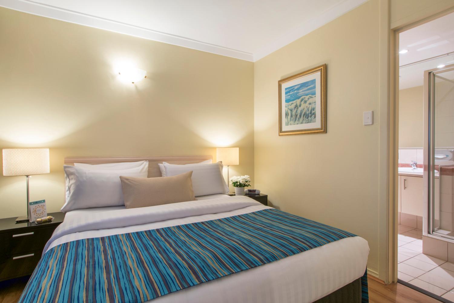 Suite, Riverside