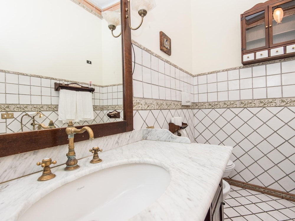 RSH Spanish Steps Luxury Apartment 41/44