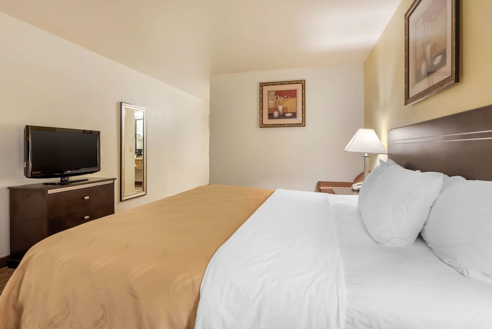 Quality Inn And Suites Limon 15/39